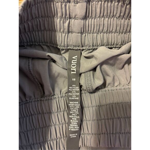 Vuori Villa gray athletic performance shorts XS - Picture 8 of 8